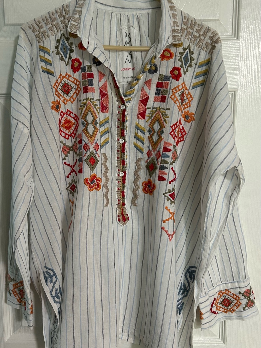 Johnny Was Embroidered Cotton Long-sleeved Blouse